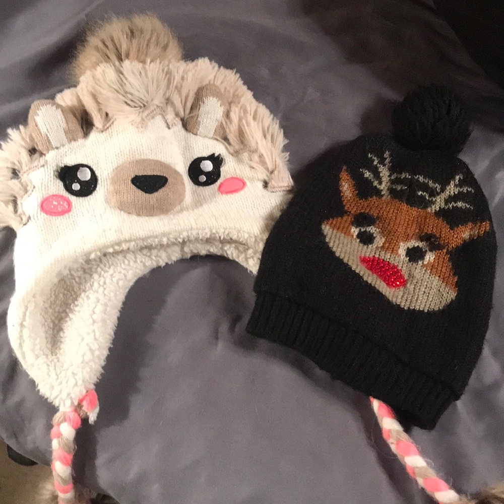 2 Girls winter hats